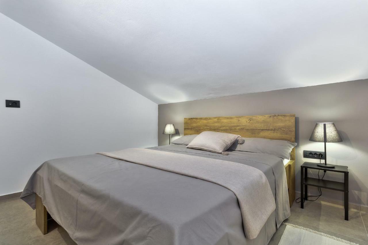 Vera Apartment
