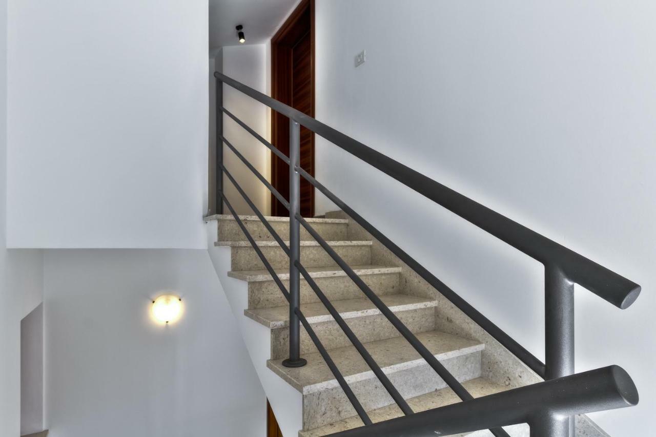 Vera Apartment