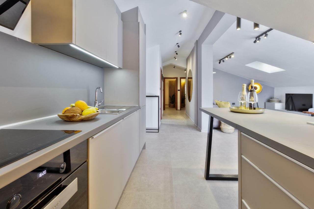 Vera Apartment